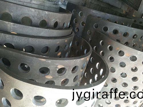 破碎機(ji)衝孔闆